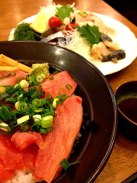 特製マグロ海鮮丼＆北海道から直送の海の幸 こんな時間に試食会 うまぁ♪|ダンディ☆和田さん