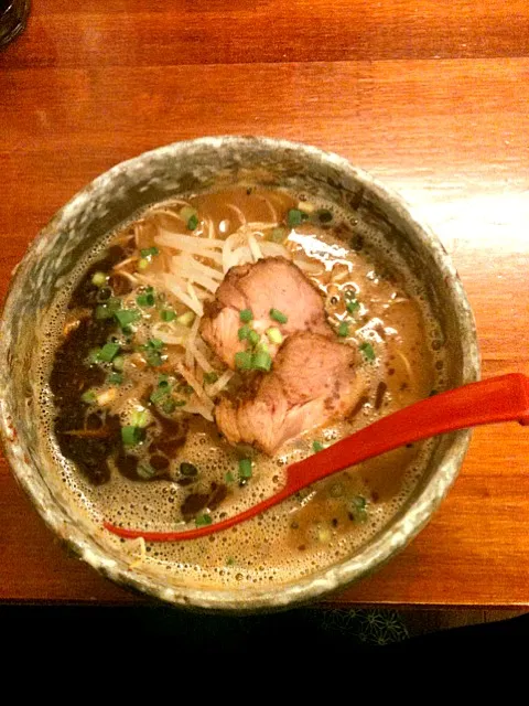 辛みそラーメン（豚骨ベース、バリカタ）|はっぴーずーさん