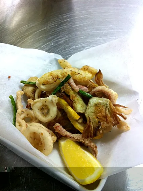 Calamari rings with artichoke and kenya beans!|Rhythmiqueさん