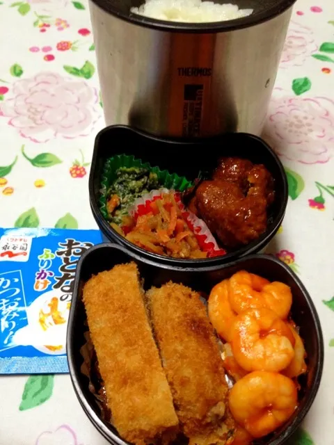 高２バレーボール部員の本日のお弁当。私の担当は、小エビのケチャップ炒め。 #お弁当 #弁当|Takashi H.さん