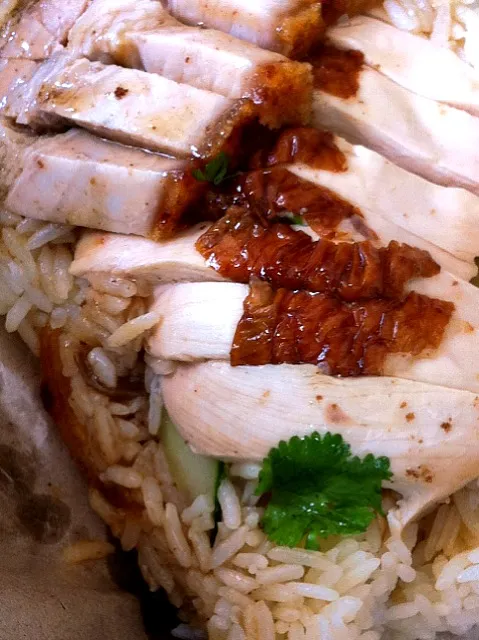 Roasted chicken rice with roasted pork|Rebecca Ravenna Leeさん