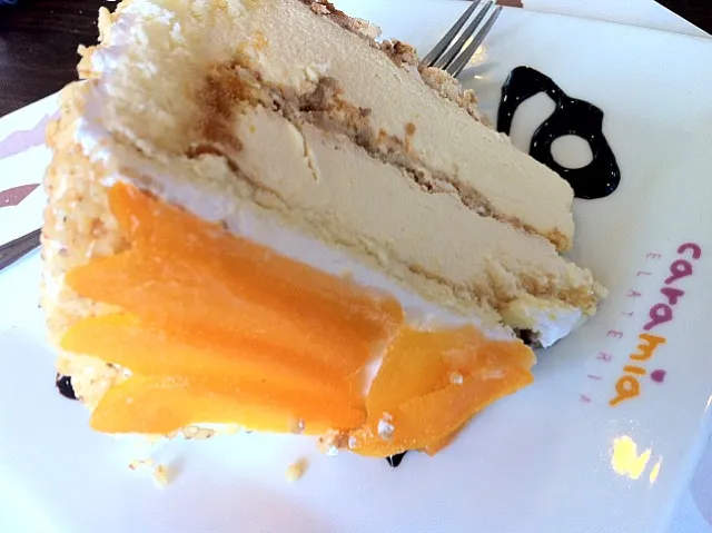 peach and walnut frozen gelato cake|jayare clarisseさん