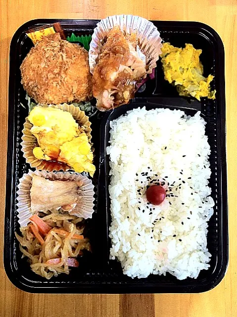 日替わり幕の内弁当|たんぽぽ娘さんさん