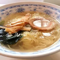 Snapdishの料理写真:塩ラーメン|Keiさん