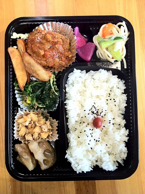 Snapdishの料理写真:日替わり幕の内弁当|たんぽぽ娘さんさん