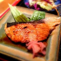 Salmon in japanese soy sauce with rice|Malinee Pimpamoteさん