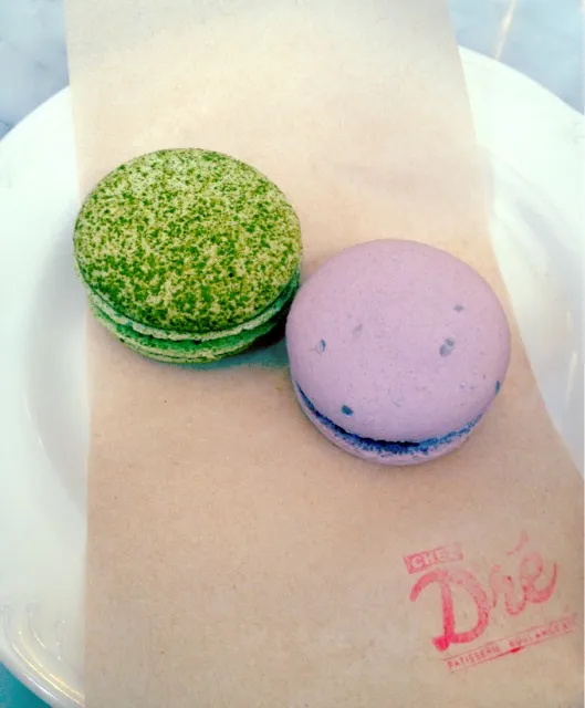 green tea and blackcurrant macarons|Margaretさん