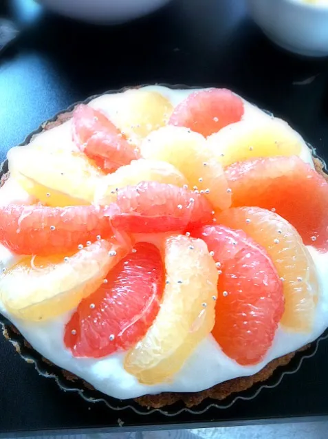 Snapdishの料理写真:Grapefruit yogurt tart|みさとさん