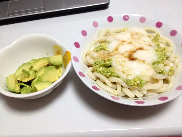 アボガドの刺身とアボガドとろろうどん|tomomiさん