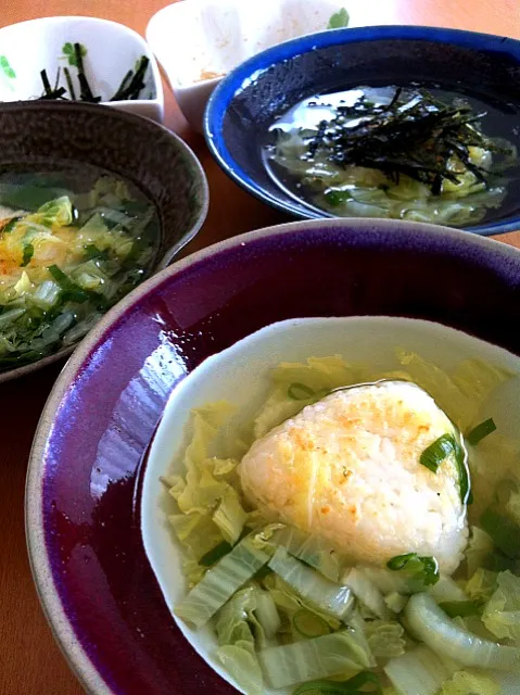 焼きおにぎりスープ 鶏ガラスープですりごまと海苔たっぷりで。|papikoさん