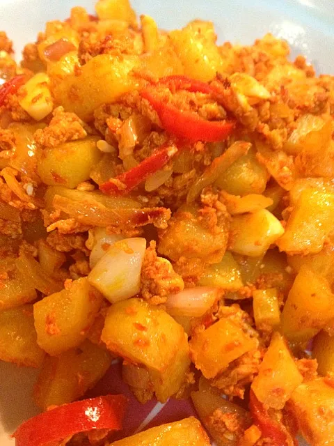 Stir fried Chilli potato|Faiezah Hussinさん