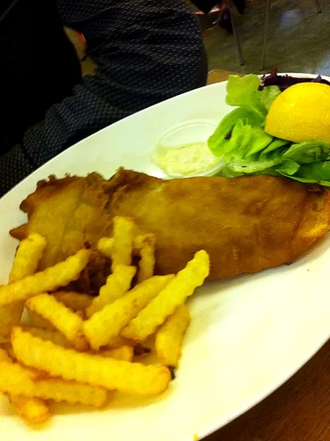 root-beer battered fish & chips!|meeowwmeeowwさん