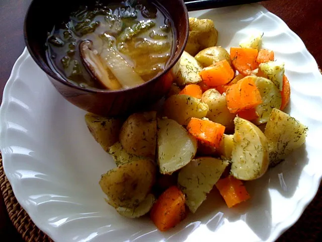 ディルポテト、人参と味噌汁 Dilly potatoes and carrots and miso soup|Kirsten Adachiさん