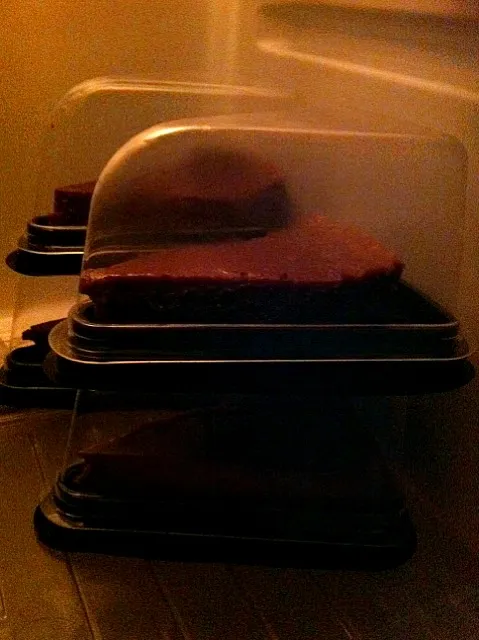 my nutella cake slices (:|meeowwmeeowwさん