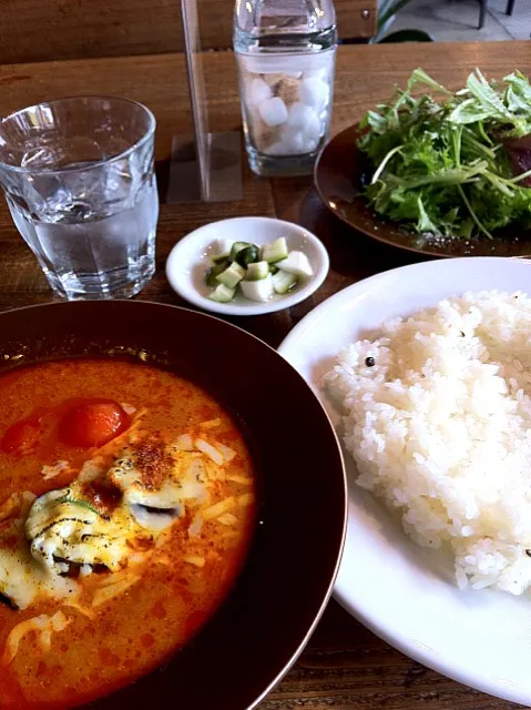 待望のカレー。今日はトマト茄子チーズカレーです。|やまともさん