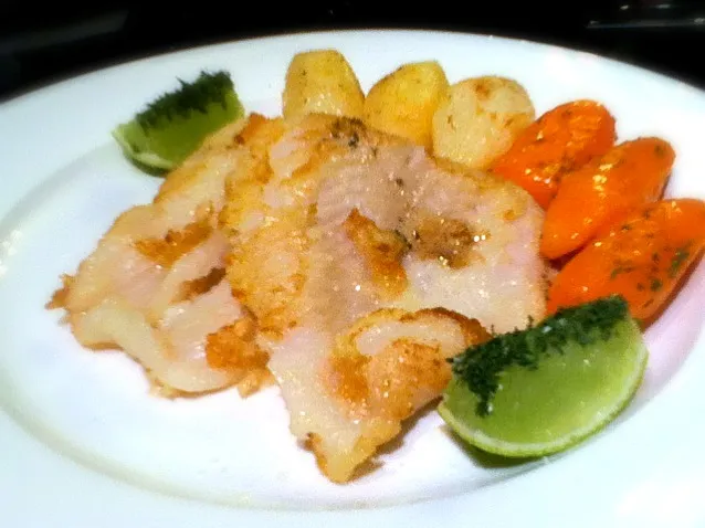 Snapdishの料理写真:Pan-fried Fish Fillet Meunière|Peggyさん