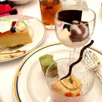 Snapdishの料理写真:結婚披露宴パーティーにて…スイーツタイム☆彡|ちゃーるずさん