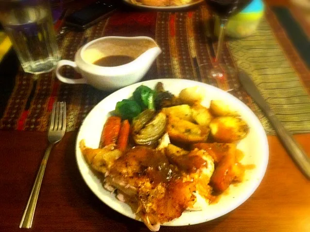 Snapdishの料理写真:roast chook and veg|Tracey Northcottさん