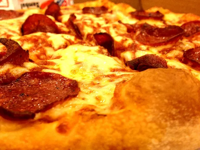 Domino American Classic Beef Pepperoni Pizza|Billy Djunaidiさん