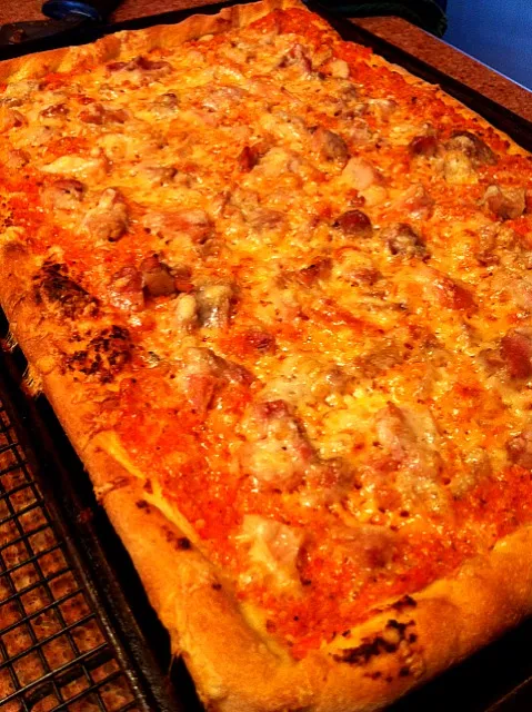 smoked chicken and pepper pesto pizza|lauren shannonさん