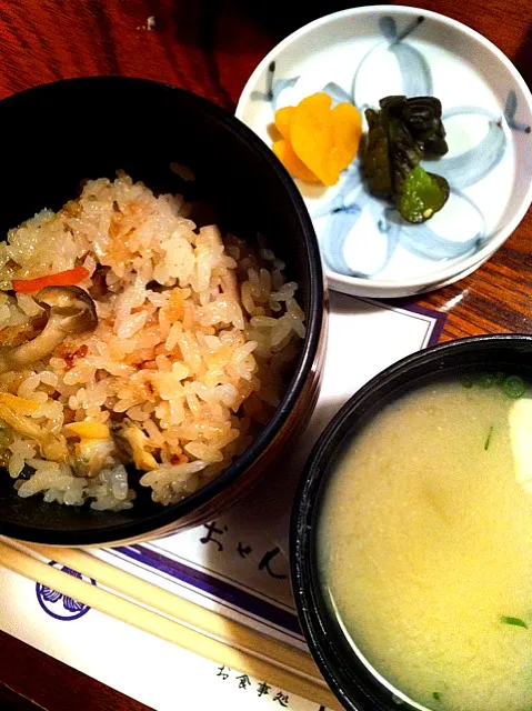 あさりの炊き込みご飯としじみのお味噌汁|あやきちさん