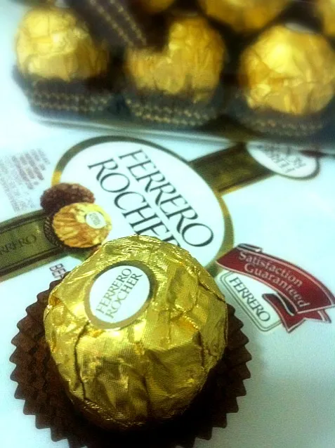 Ferrero Rocher 4 me ^|Prinzezzさん