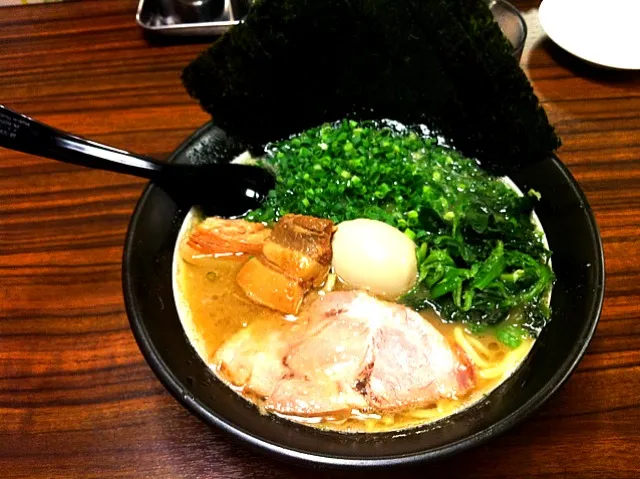 Snapdishの料理写真:中目黒でラーメン|kokiさん