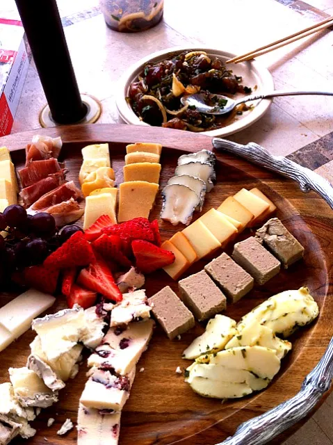 more views of the day 3 cheese plate|lauren shannonさん