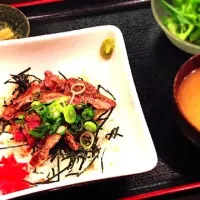 牛サーロインステーキ丼|Yimaiさん