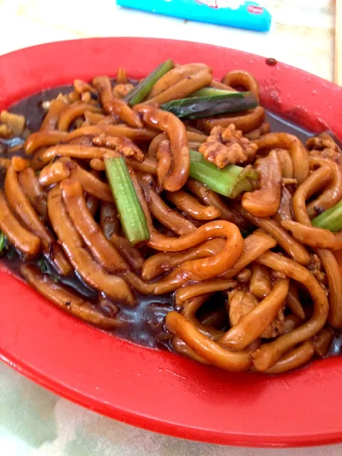 Snapdishの料理写真:Hokkien Mee 福建大碌面|(=^x^=)さん