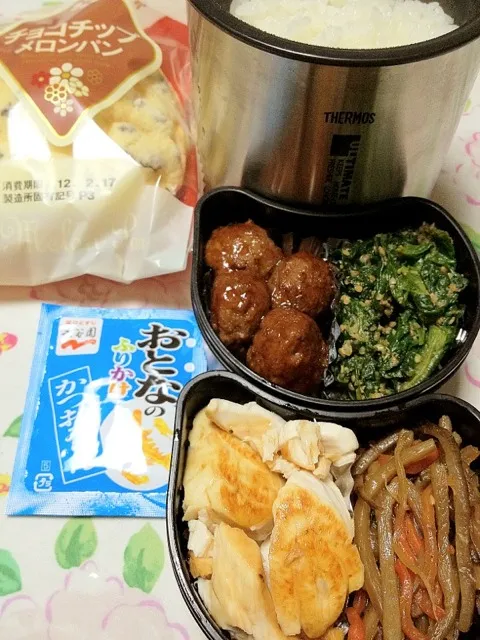 高２バレーボール部員の本日のお弁当。私の担当は、メカジキのバター醤油焼き。 #お弁当 #弁当|Takashi H.さん