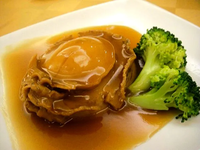 Braised Australian Abalone|Shiroi Yukiさん