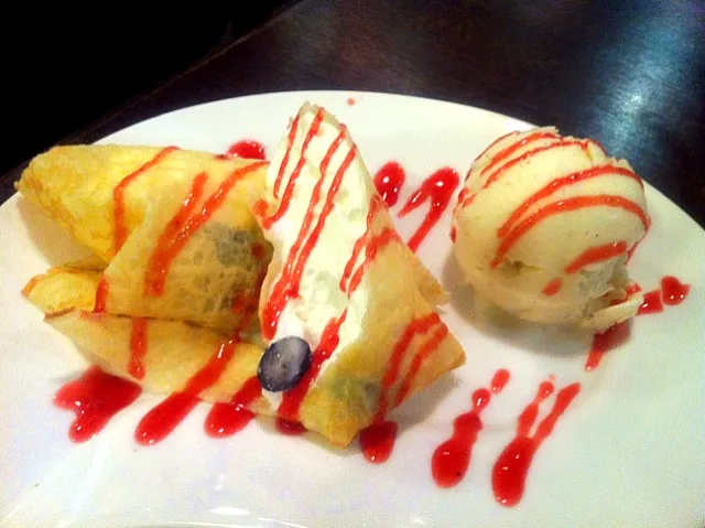 honemade blueberry crape with vanilla ice-cream|skyblueさん