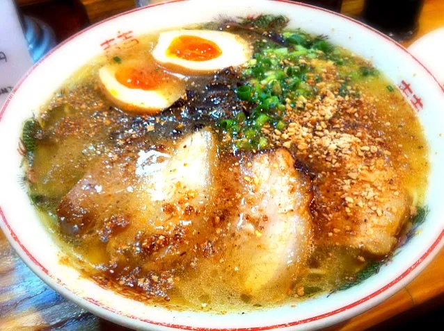 熊本ラーメン、天外天にて|まるさん