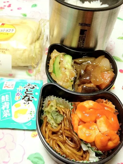 高２バレーボール部員の本日のお弁当。私の担当は、小エビのケチャップ炒め。 #お弁当 #弁当|Takashi H.さん