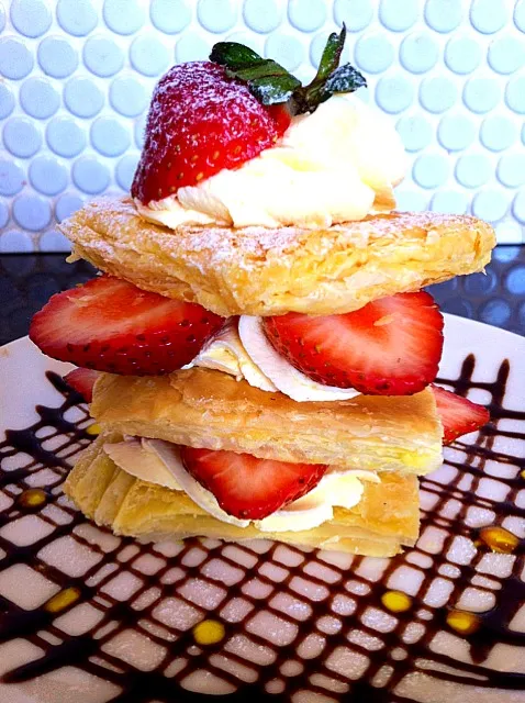 strawberries, cream n pastry|Foodさん