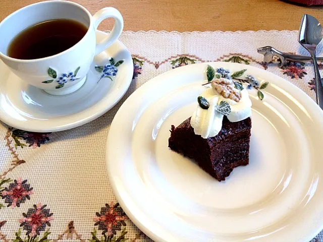 Snapdishの料理写真:ナンシーのチョコレートケーキ|Yuki Maruyamaさん