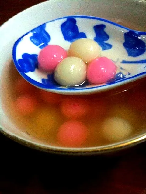 Rice balls in Sweet Soup|Shiroi Yukiさん