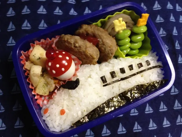 本日の鉄男のお弁当、N700系新幹線。|satomiさん