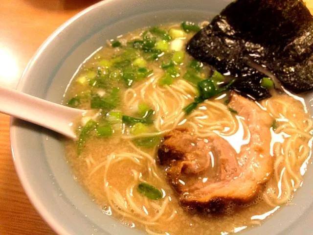 Snapdishの料理写真:深夜の醤油とんこつラーメン|amiさん