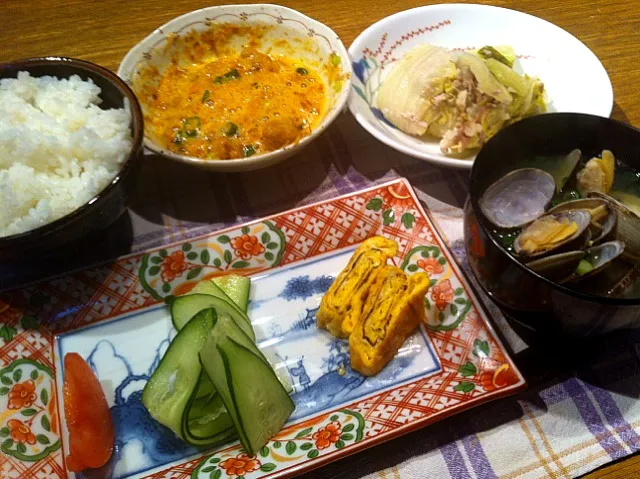 アサリの味噌汁   玉子焼き  サラダ  納豆|高田恵子さん