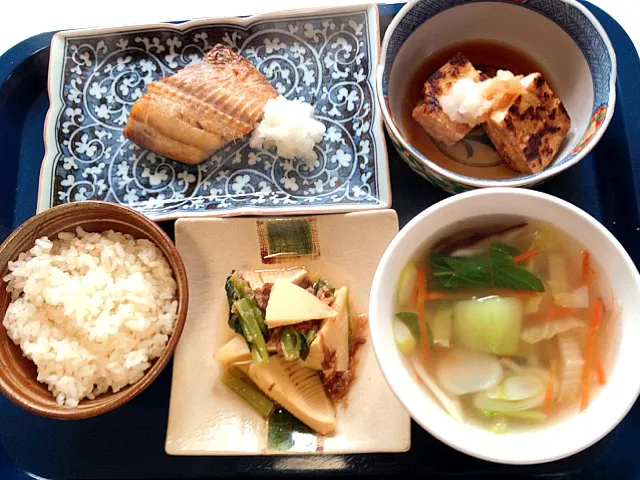 ホッケの干物 筍の土佐煮 厚揚げ 野菜スープ|ishibashiさん