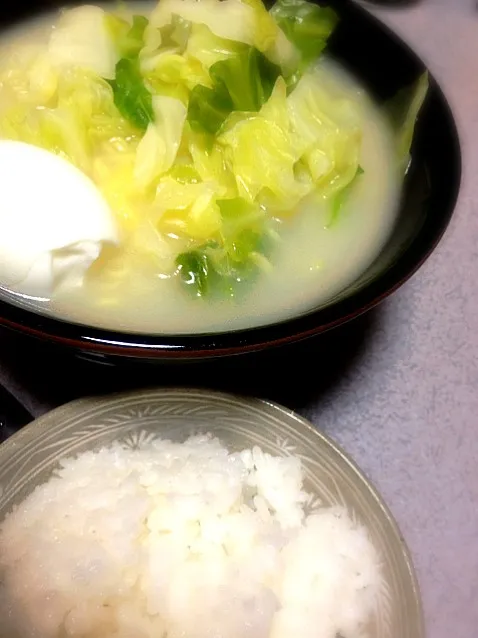 #夕飯 寿がきやラーメン、ミニライス。キャベツたっぷり|ms903さん