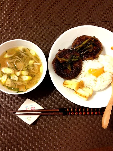 鶏肉と豆腐のつくね丼温玉乗せ|ぷっちょさん