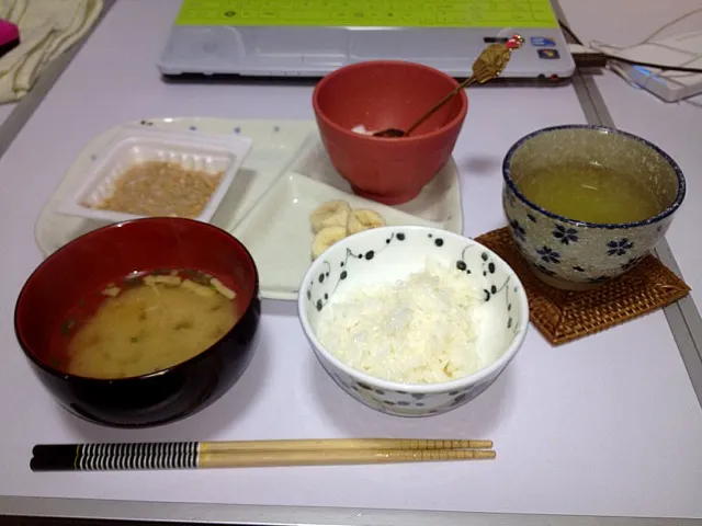 Snapdishの料理写真:朝ごはん 塩麹入り納豆|たかひろさん