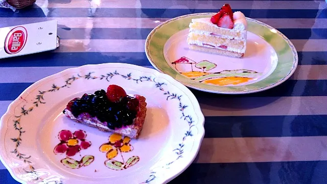 ショートケーキとベリーベリーのタルト|磯部麻衣さん