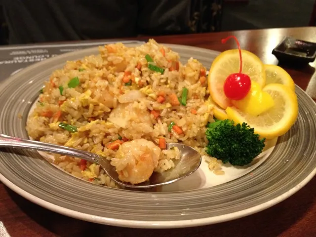 Snapdishの料理写真:shrimp fried rice|Patricia Huettelさん