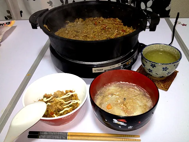 野菜たっぷりそばめし＆塩麹入り春雨スープ|たかひろさん