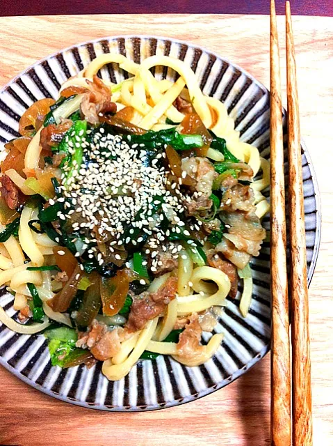 生姜焼きの残りで焼うどん|ヤムさん