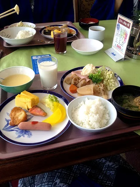 食が進まない朝ごはん。けど食べちゃうんだけどーw|しーさん